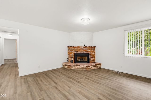 732 Sandra Lane, Central Point, OR 97502