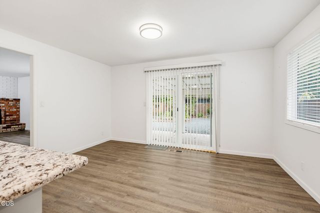 732 Sandra Lane, Central Point, OR 97502