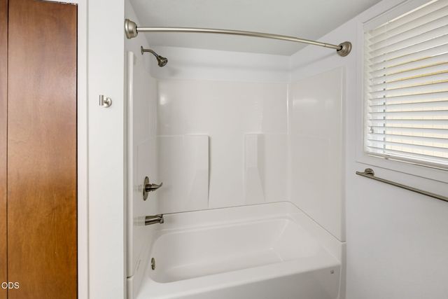732 Sandra Lane, Central Point, OR 97502