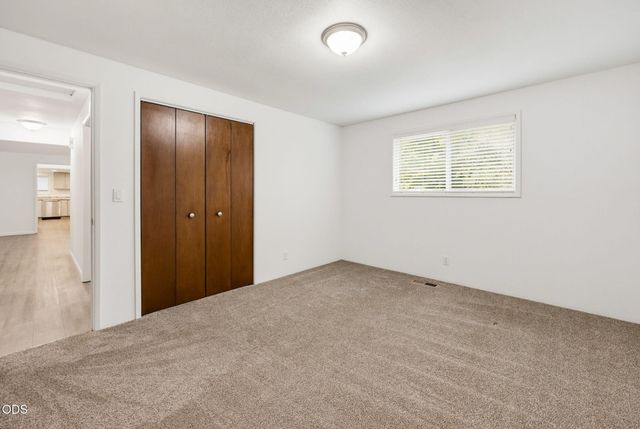 732 Sandra Lane, Central Point, OR 97502