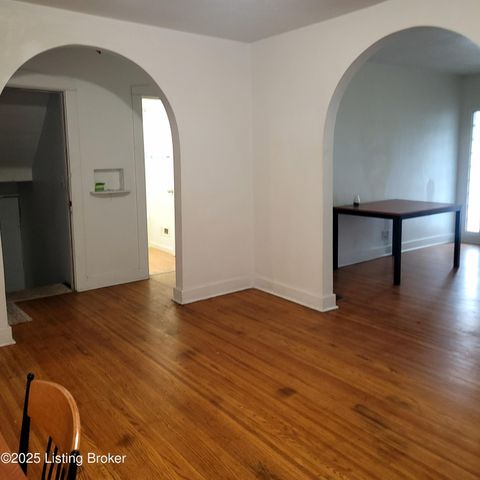 1121 Larchmont Ave, Louisville, KY 40215