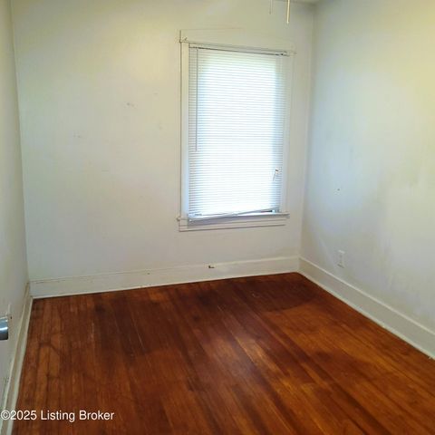 1121 Larchmont Ave, Louisville, KY 40215