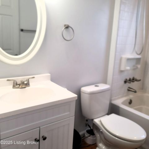 1121 Larchmont Ave, Louisville, KY 40215