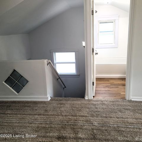 1121 Larchmont Ave, Louisville, KY 40215