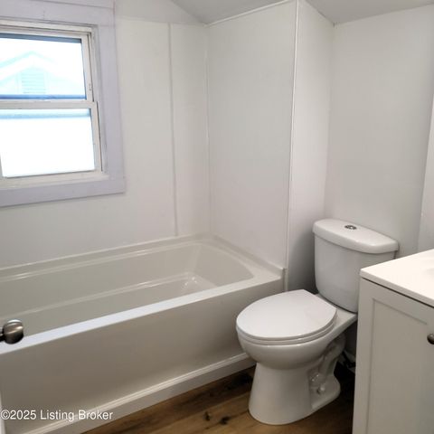 1121 Larchmont Ave, Louisville, KY 40215