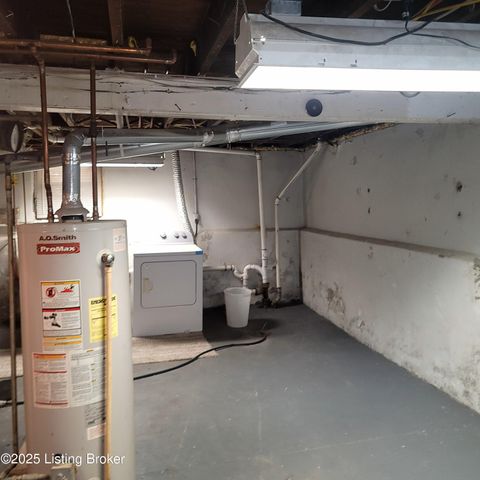 1121 Larchmont Ave, Louisville, KY 40215