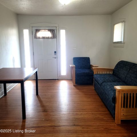 1121 Larchmont Ave, Louisville, KY 40215