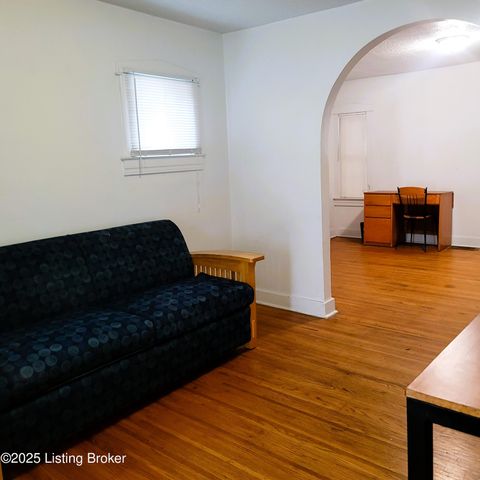 1121 Larchmont Ave, Louisville, KY 40215