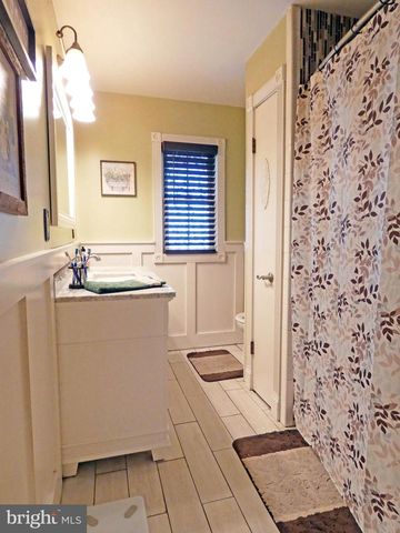 25 ELVIN AVE, Penns Grove, NJ 08069