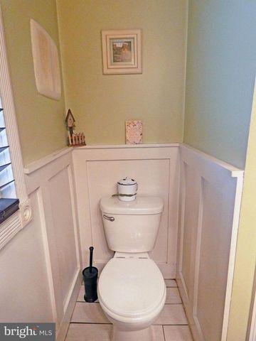 25 ELVIN AVE, Penns Grove, NJ 08069