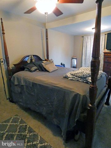 25 ELVIN AVE, Penns Grove, NJ 08069