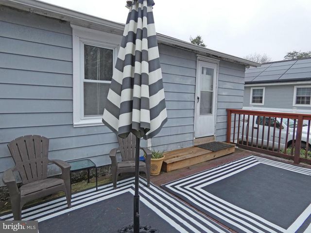 25 ELVIN AVE, Penns Grove, NJ 08069