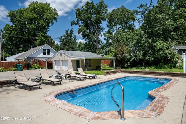 3227 Robin Rd, Louisville, KY 40213