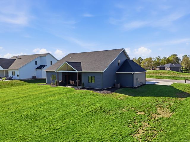 1908 Golfview Drive, Auburn, IN 46706