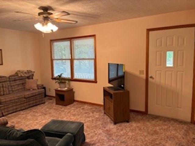 2319 S Williams Rd, S, Greenbrier, TN 37073