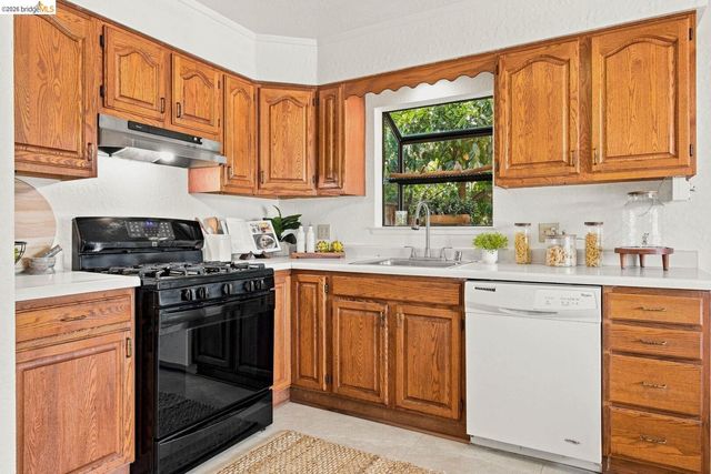 68 Water ST, Bay Point, CA 94565
