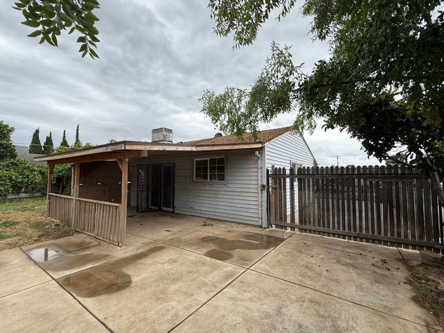 7812 51st Ave, Sacramento, CA 95828
