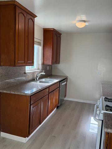 7812 51st Ave, Sacramento, CA 95828