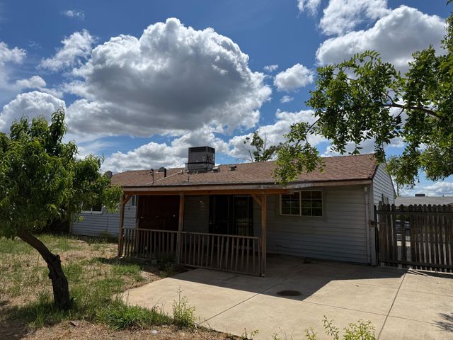7812 51st Ave, Sacramento, CA 95828