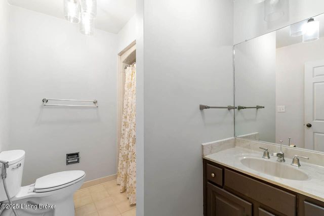 109 Shelby Pointe Dr, Louisville, KY 40223