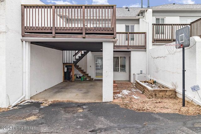 109 Shelby Pointe Dr, Louisville, KY 40223