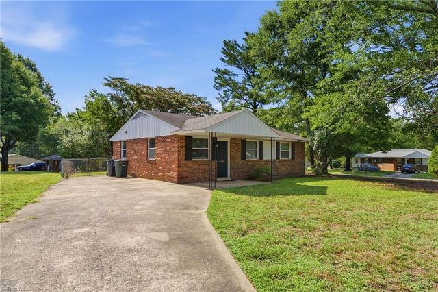 2300 Willow Road, Greensboro, NC 27406