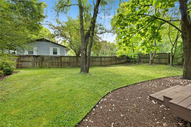 618 S Block Avenue, Fayetteville, AR 72701