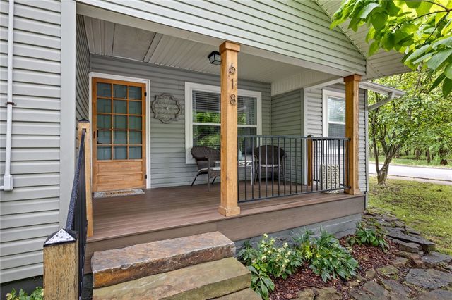 618 S Block Avenue, Fayetteville, AR 72701