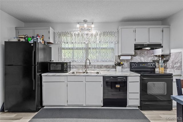 5103 Mill Race Cir, North Chesterfield, VA 23234