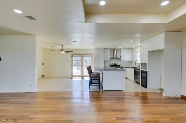 6521 Mecham Avenue, Las Vegas, NV 89107