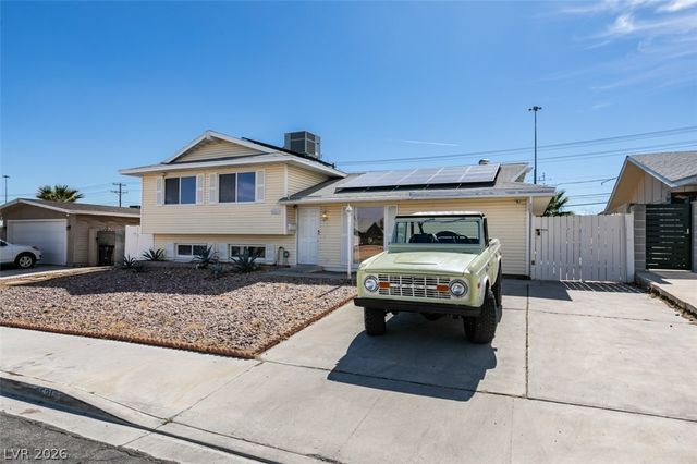 6521 Mecham Avenue, Las Vegas, NV 89107