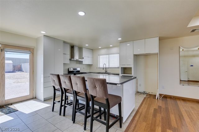 6521 Mecham Avenue, Las Vegas, NV 89107