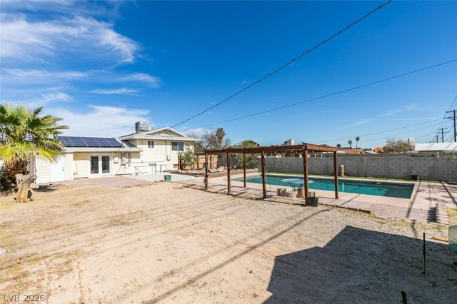 6521 Mecham Avenue, Las Vegas, NV 89107