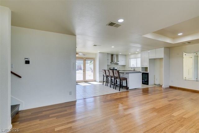 6521 Mecham Avenue, Las Vegas, NV 89107