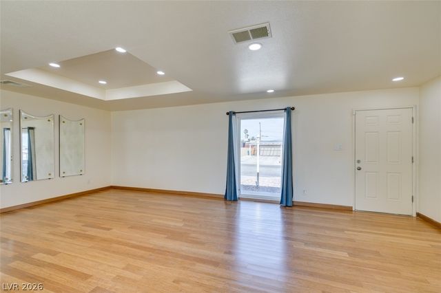 6521 Mecham Avenue, Las Vegas, NV 89107