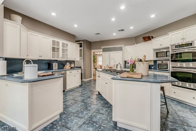 16 New Star Ridge Rd, Sparta Twp., NJ 07871