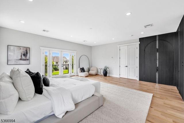 125 Hamilton Trl, Totowa Boro, NJ 07512