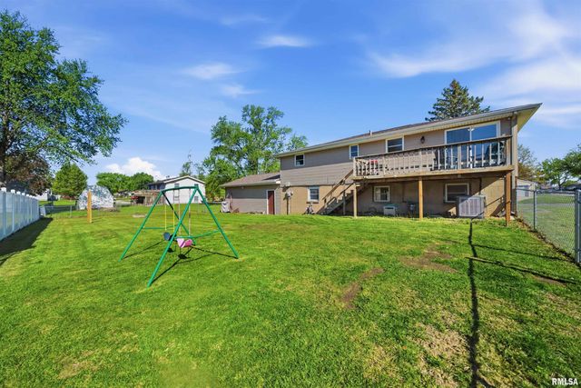 2276 ROBIN Road, Washington, IL 61571