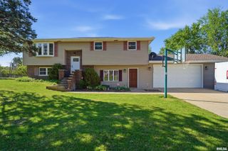 2276 ROBIN Road, Washington, IL 61571