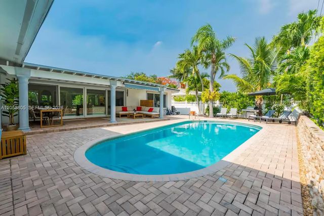 3204 Robbins Rd, Pompano Beach, FL 33062
