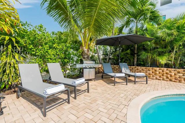 3204 Robbins Rd, Pompano Beach, FL 33062