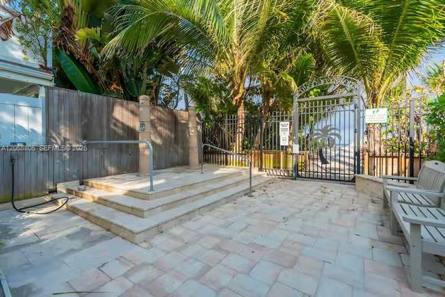 3204 Robbins Rd, Pompano Beach, FL 33062