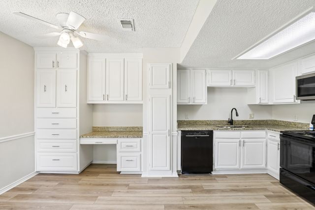 2710 Newkirk Court, Euless, TX 76039