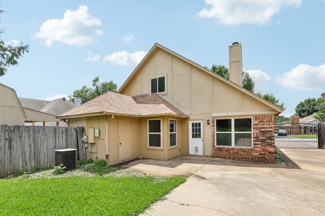 2710 Newkirk Court, Euless, TX 76039