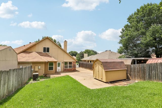 2710 Newkirk Court, Euless, TX 76039