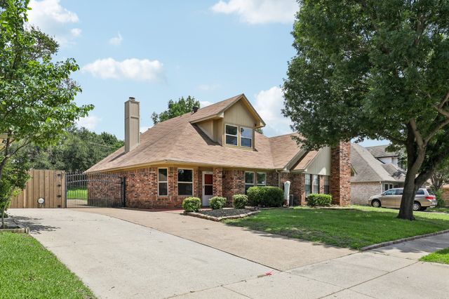 2710 Newkirk Court, Euless, TX 76039