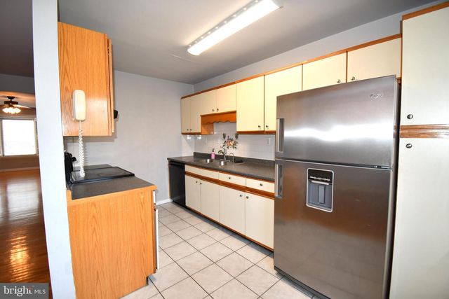 8 W MONMOUTH ST, Winchester, VA 22601