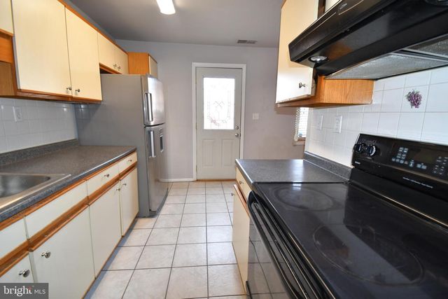 8 W MONMOUTH ST, Winchester, VA 22601
