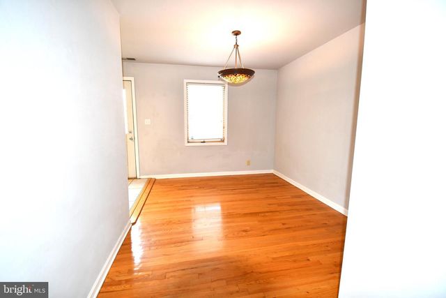 8 W MONMOUTH ST, Winchester, VA 22601