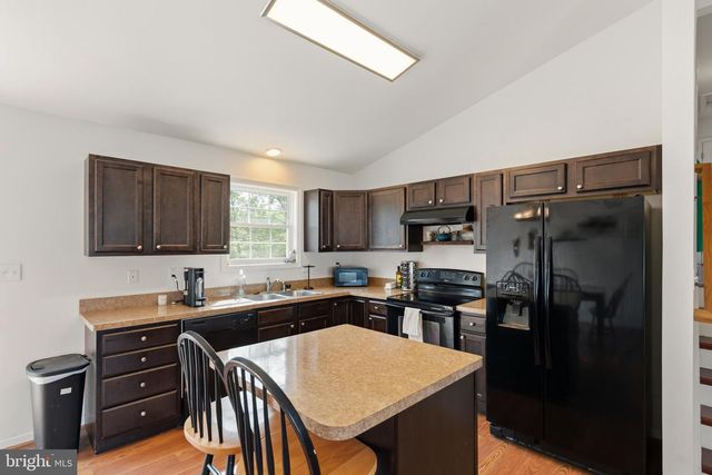 66 MCKINLEY CT, Inwood, WV 25428